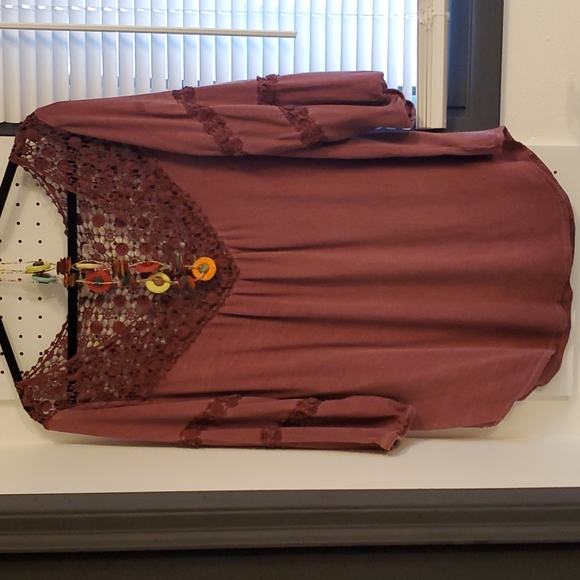 Love 8 Lacey Tunic - Picture 1 of 8